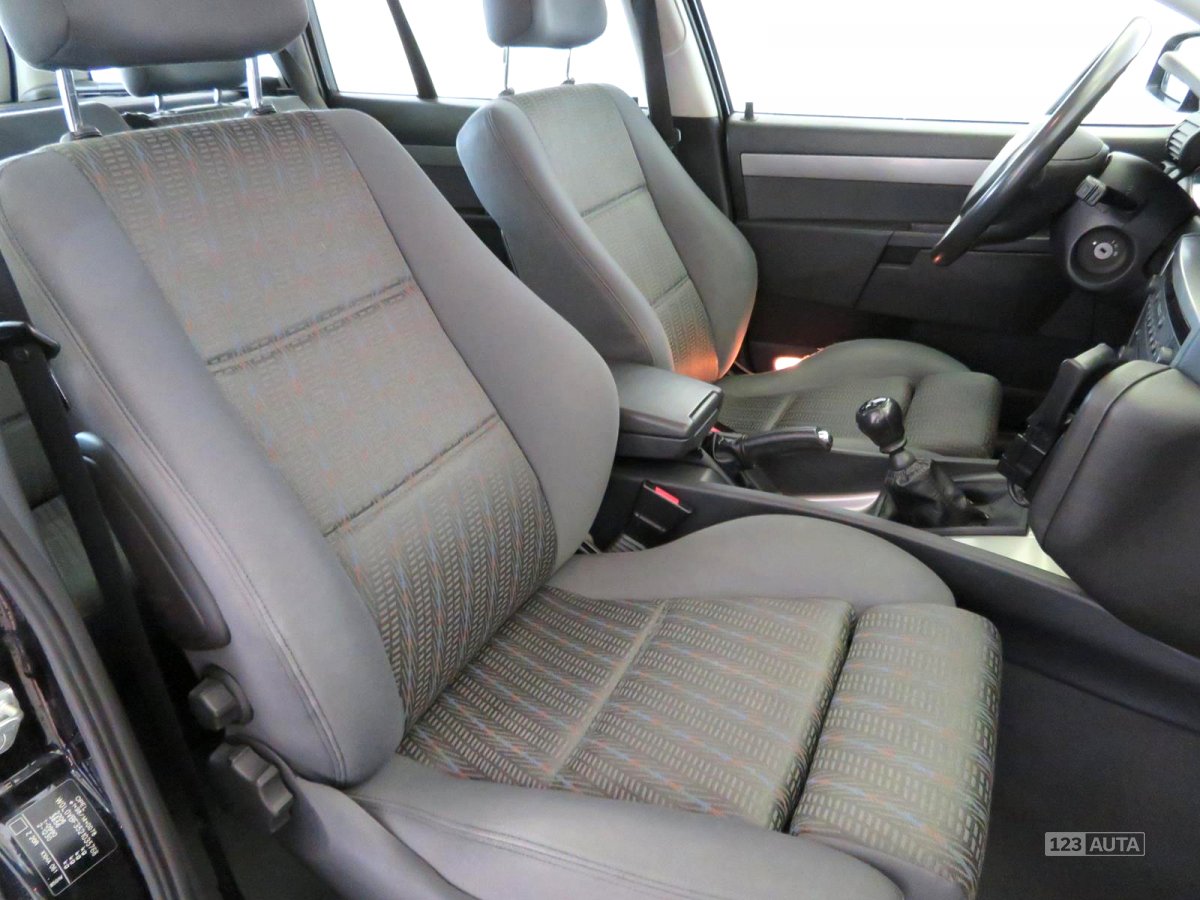 Opel Omega, 2002 - pohled č. 12