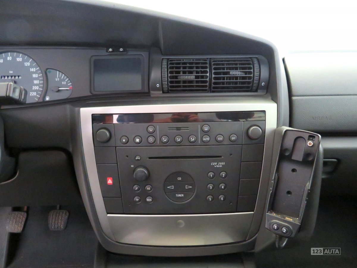 Opel Omega, 2002 - pohled č. 13