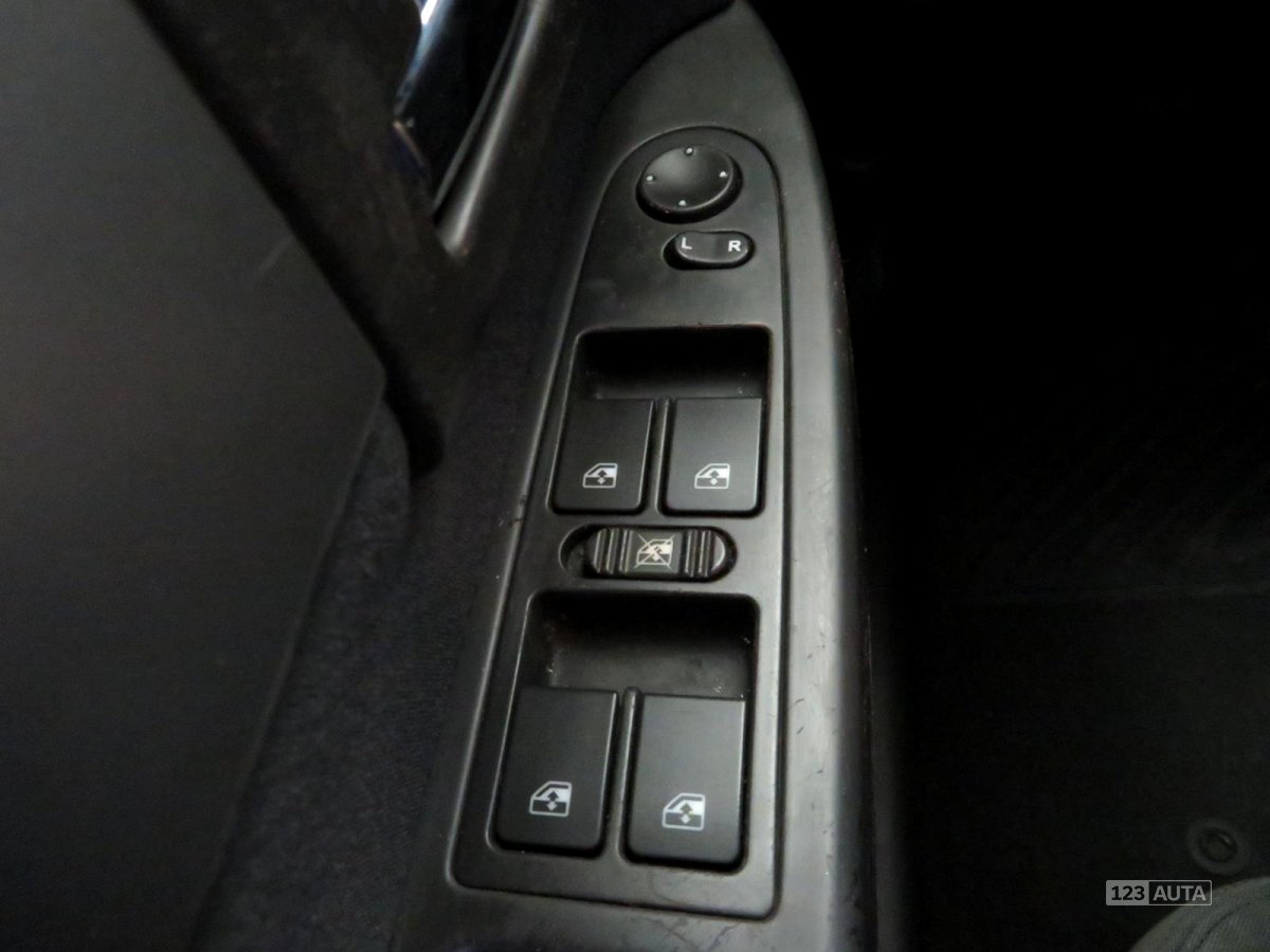 Opel Omega, 2002 - pohled č. 14