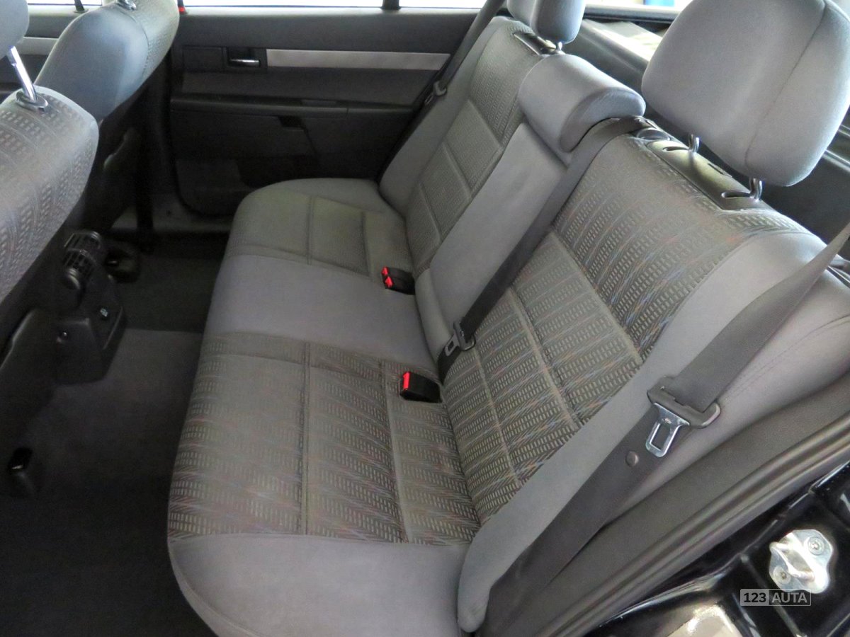 Opel Omega, 2002 - pohled č. 15