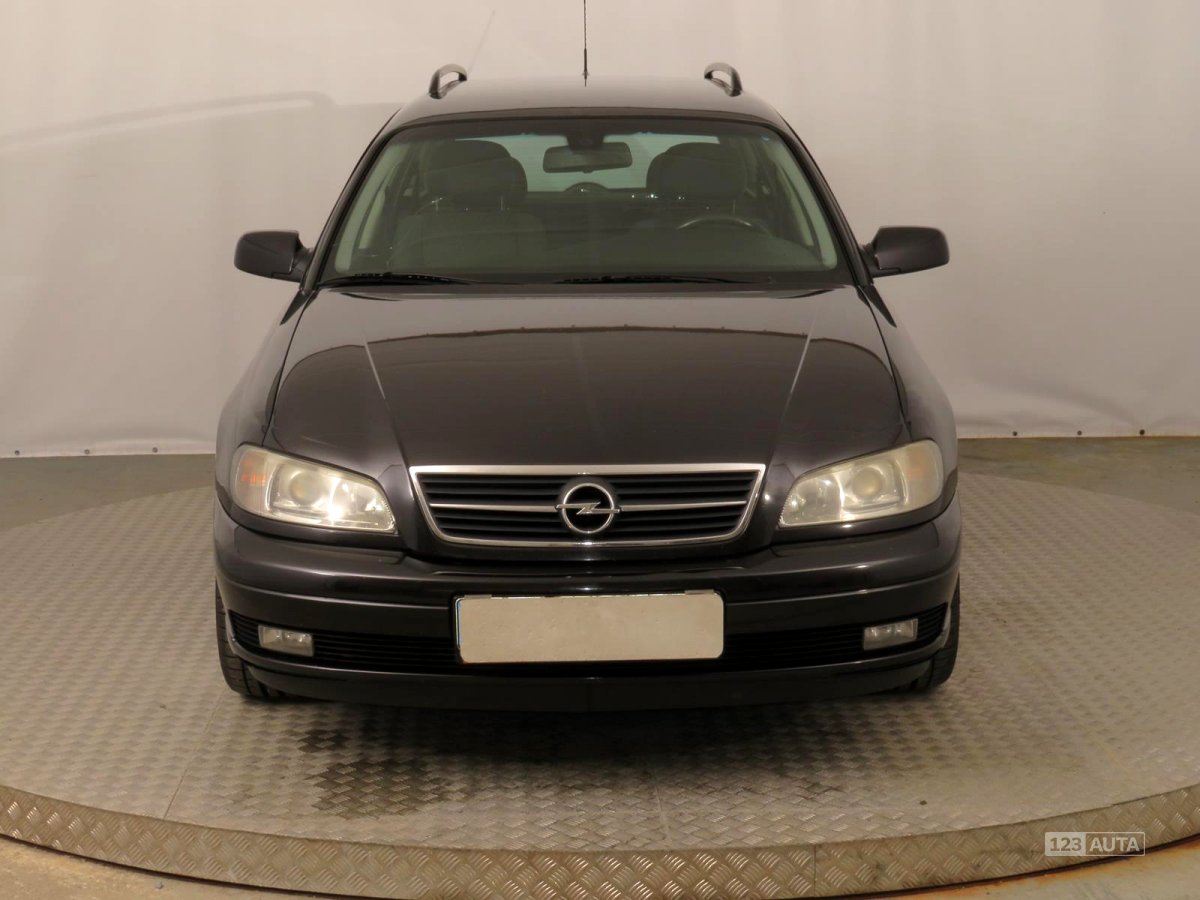 Opel Omega, 2002 - pohled č. 2