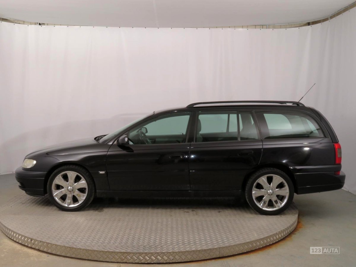 Opel Omega, 2002 - pohled č. 4