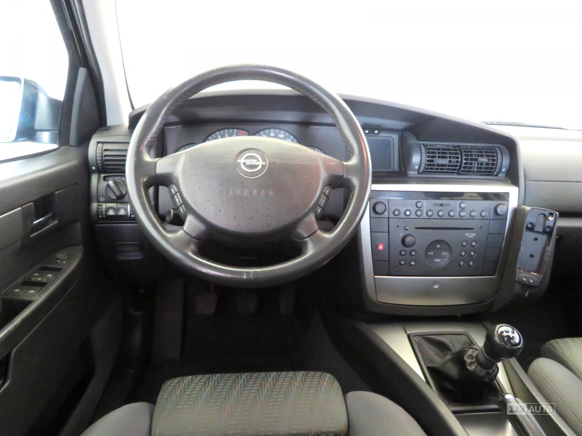 Opel Omega, 2002 - pohled č. 9