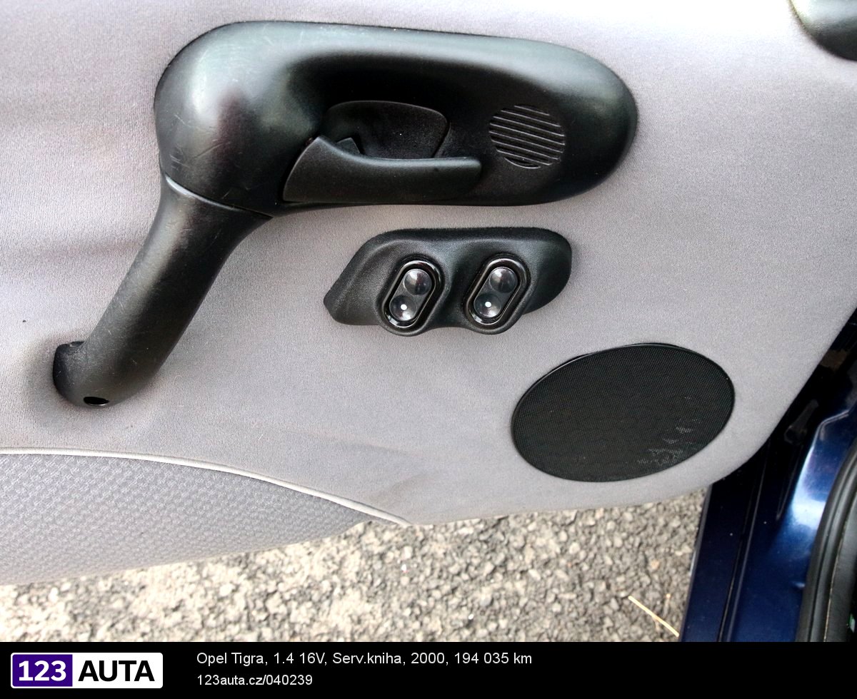 Opel Tigra, 2000 - pohled č. 18
