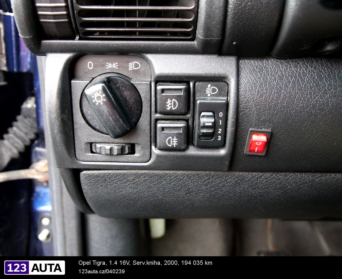 Opel Tigra, 2000 - pohled č. 22