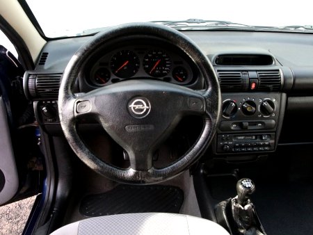 Opel Tigra, 2000 - pohled č. 12