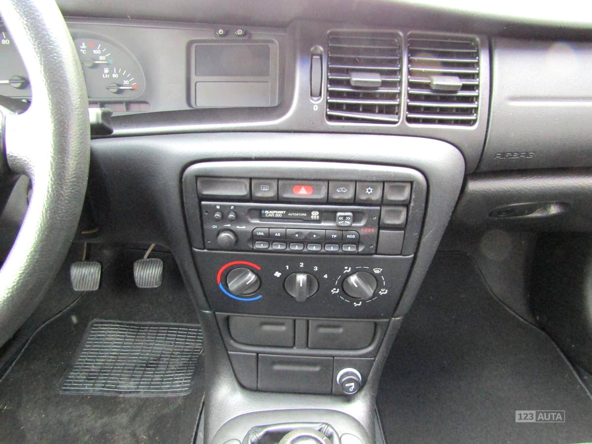 Opel Vectra, 1998 - pohled č. 13
