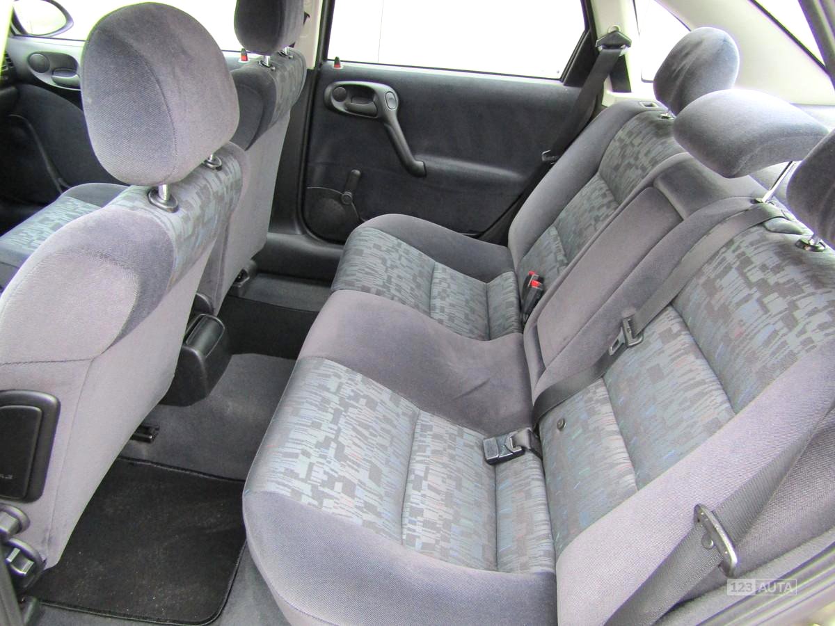 Opel Vectra, 1998 - pohled č. 15