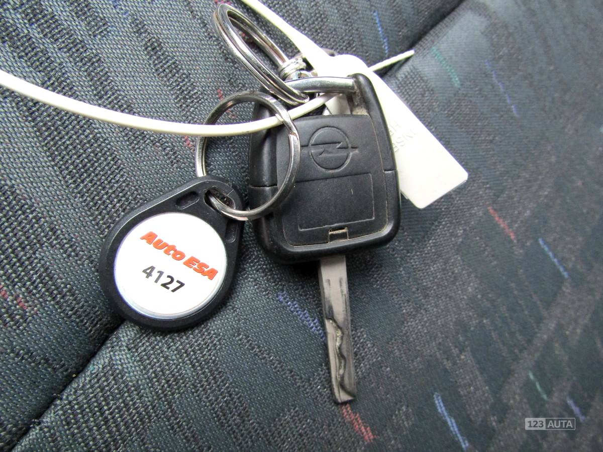 Opel Vectra, 1998 - pohled č. 25