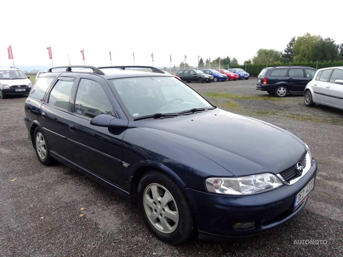 Opel Vectra, 2001 - celkový pohled