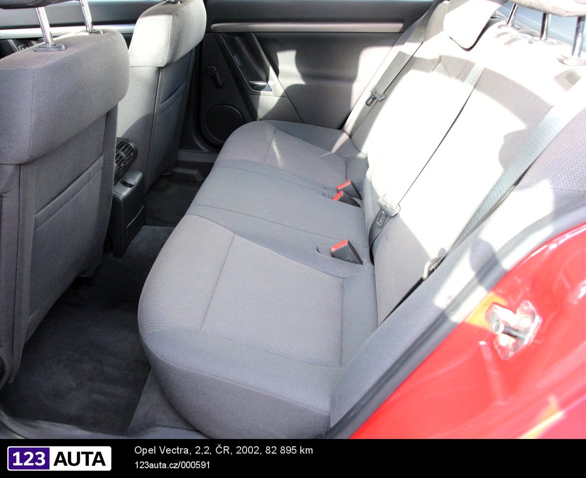 Opel Vectra, 2002 - pohled č. 14