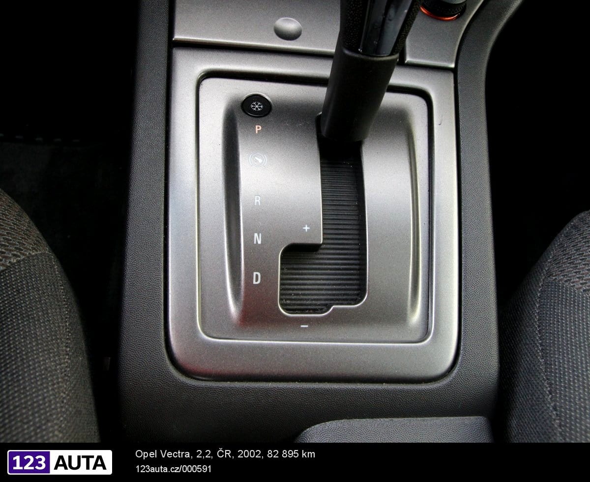 Opel Vectra, 2002 - pohled č. 21