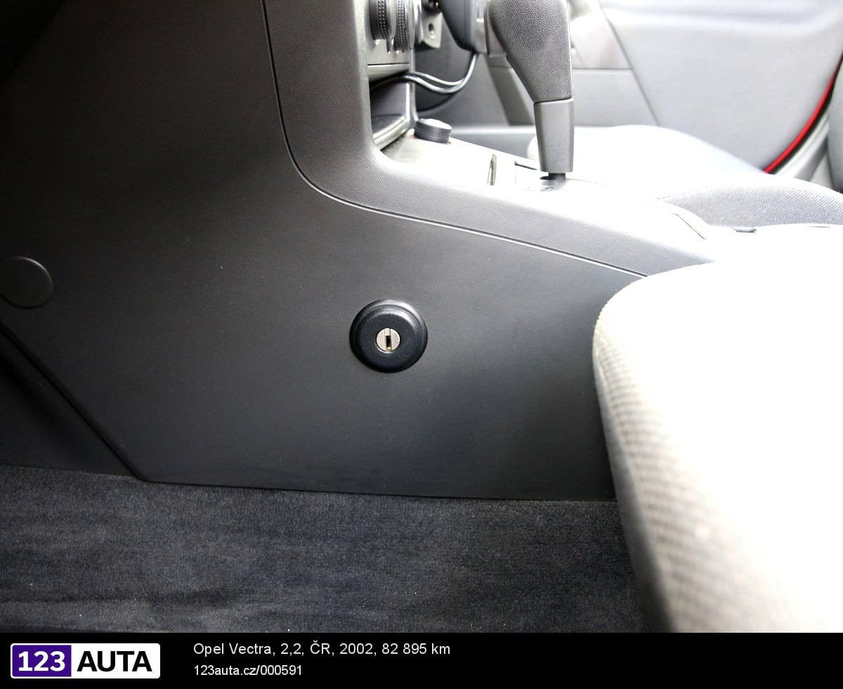 Opel Vectra, 2002 - pohled č. 27