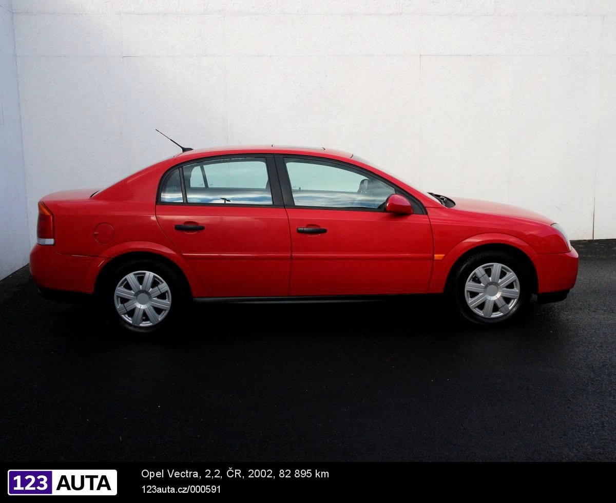 Opel Vectra, 2002 - pohled č. 4
