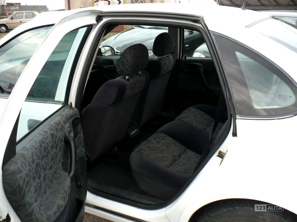 Opel Vectra, 1998 - pohled č. 15