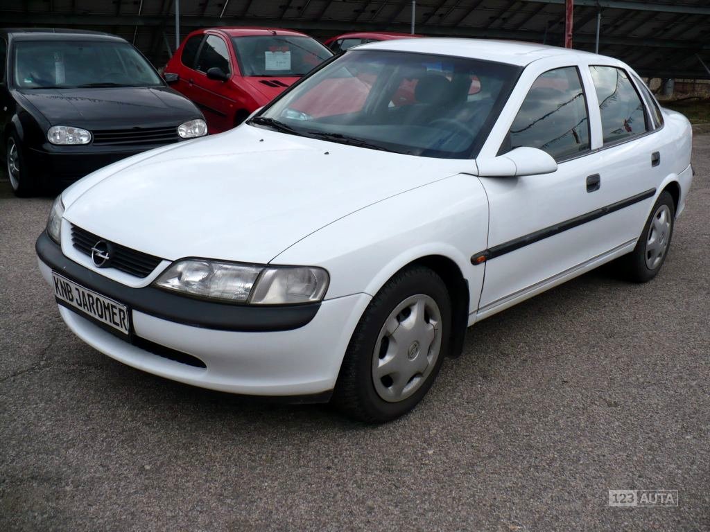 Opel Vectra, 1998 - pohled č. 2