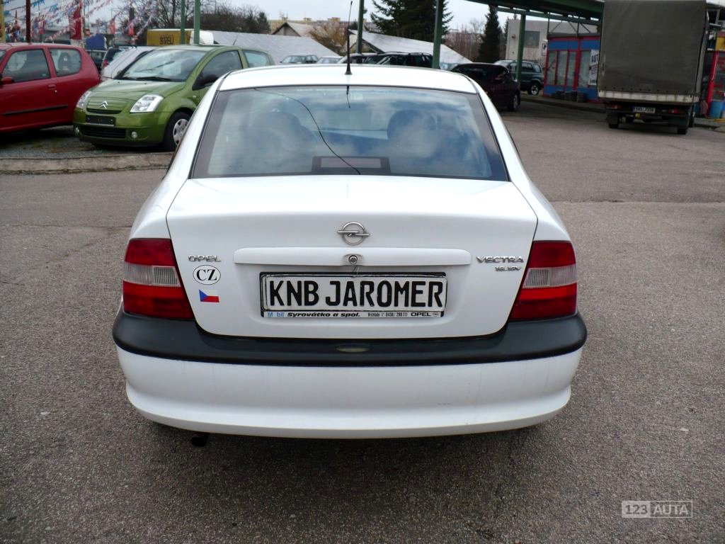 Opel Vectra, 1998 - pohled č. 6