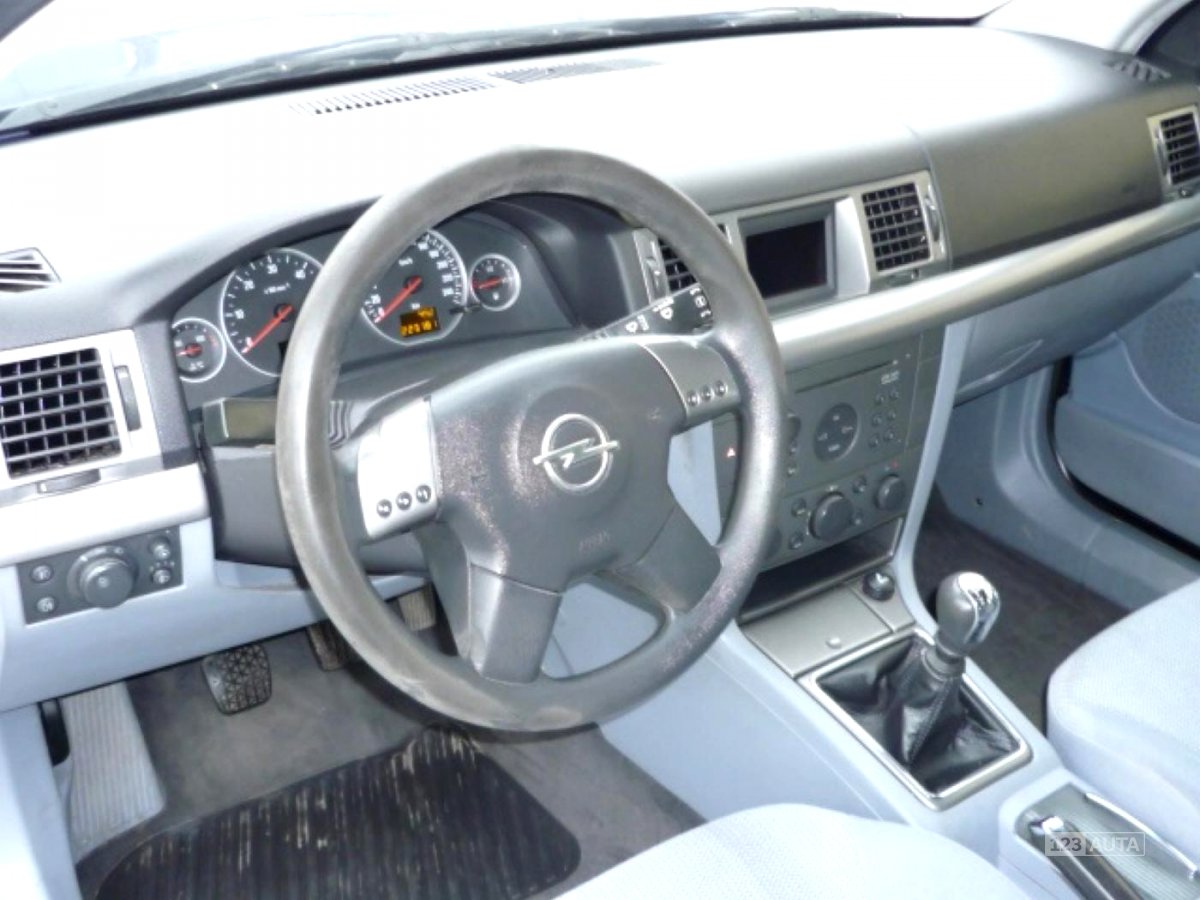 Opel Vectra, 2004 - pohled č. 11