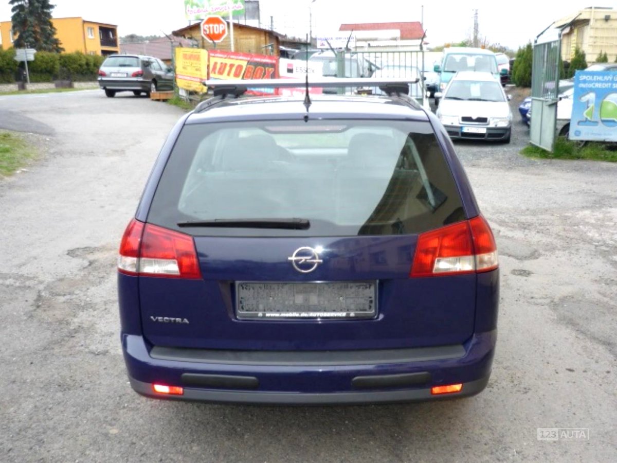 Opel Vectra, 2004 - pohled č. 7