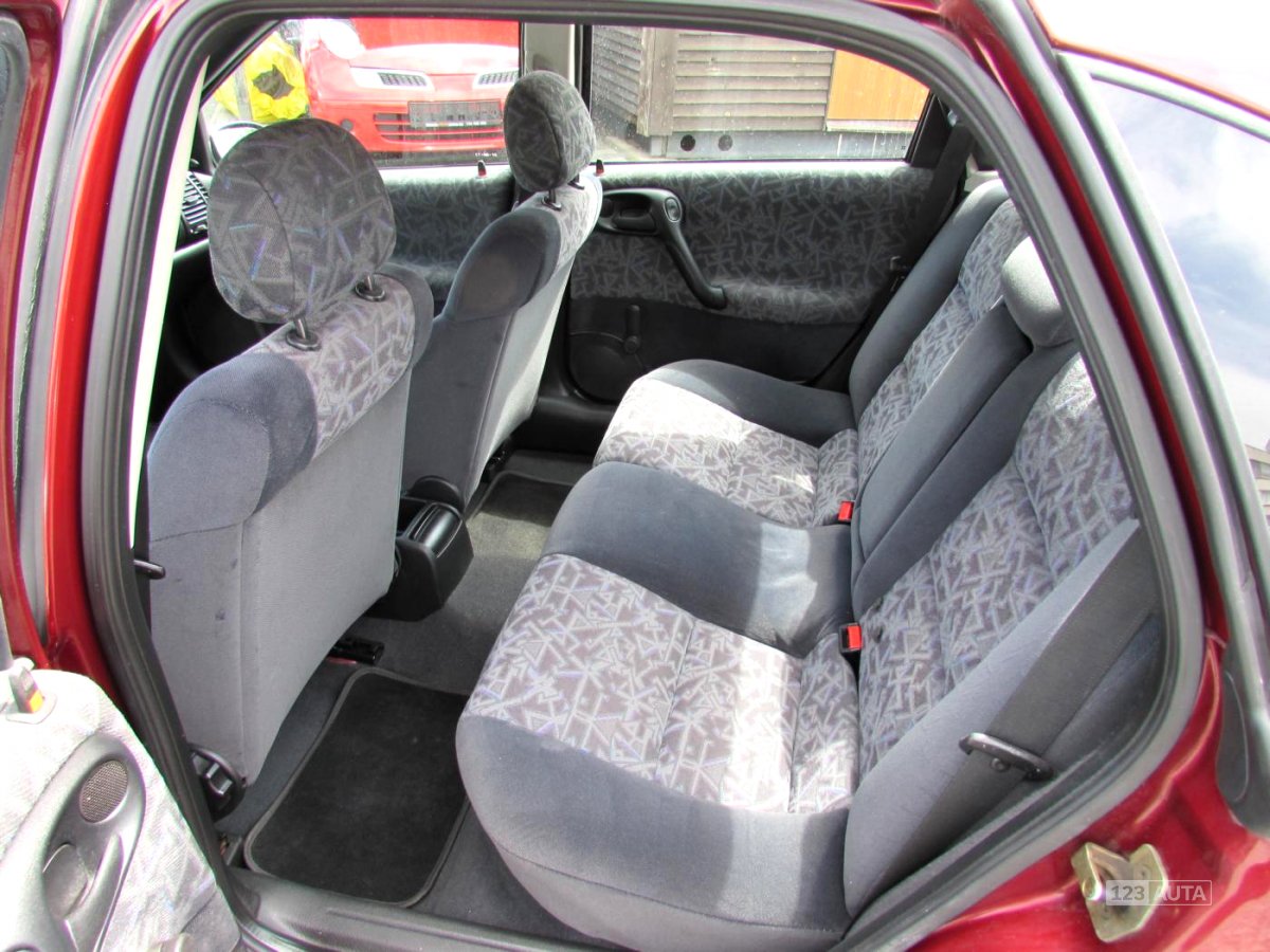 Opel Vectra, 1996 - pohled č. 16