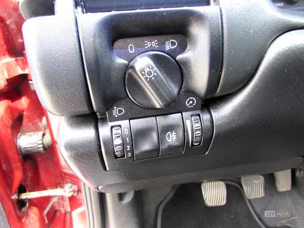 Opel Vectra, 1996 - pohled č. 20