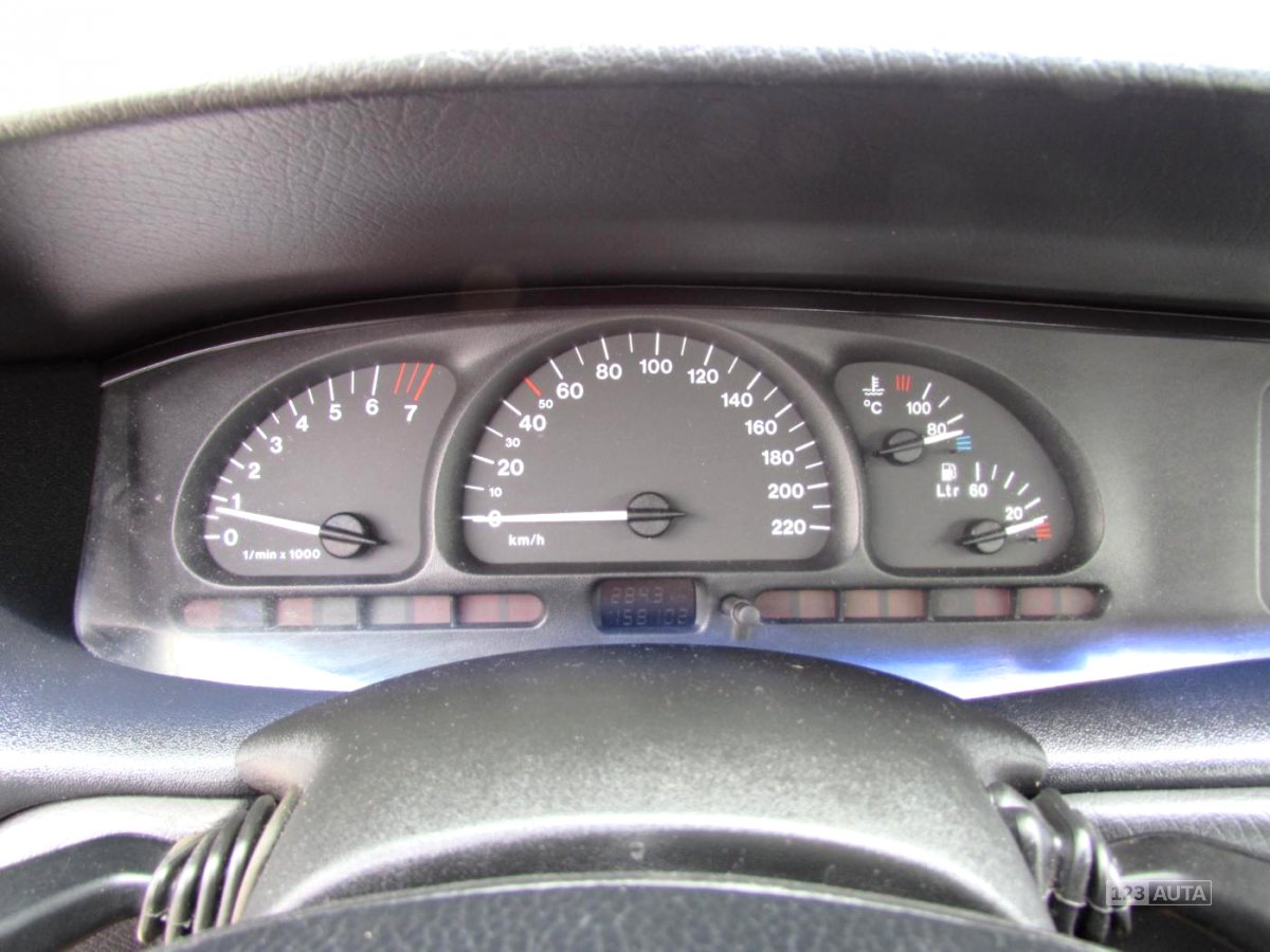 Opel Vectra, 1996 - pohled č. 21