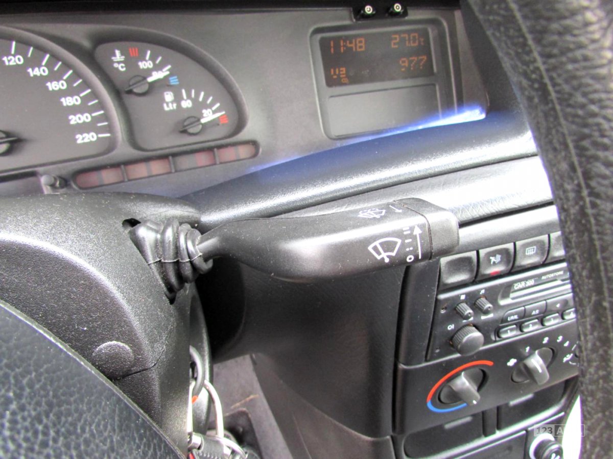 Opel Vectra, 1996 - pohled č. 26