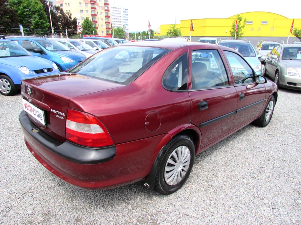 Opel Vectra, 1996 - pohled č. 7