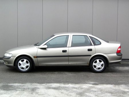 Opel Vectra, 1998 - pohled č. 8