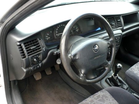 Opel Vectra, 1998 - pohled č. 10