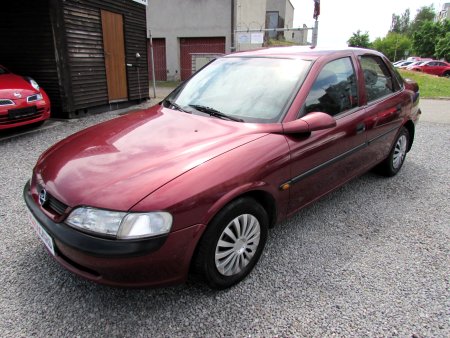 Opel Vectra, 1996 - pohled č. 3