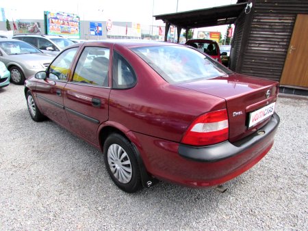 Opel Vectra, 1996 - pohled č. 5