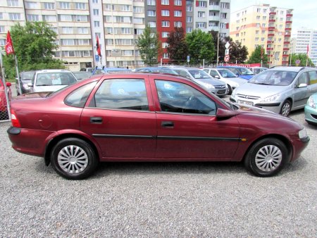Opel Vectra, 1996 - pohled č. 8