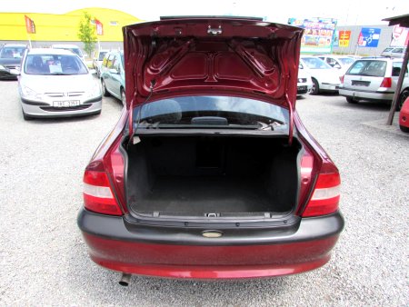 Opel Vectra, 1996 - pohled č. 9