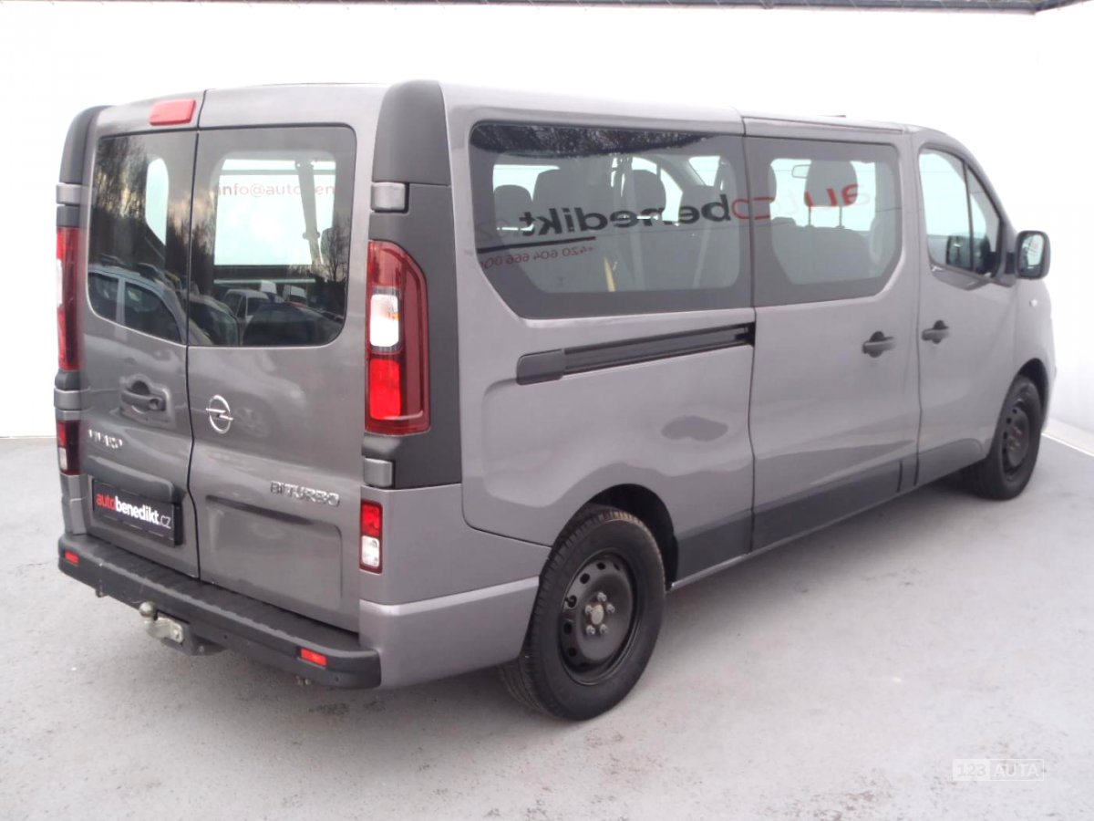 Opel Vivaro, 2015 - pohled č. 4