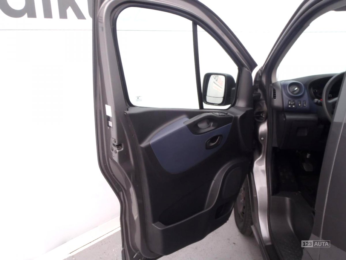 Opel Vivaro, 2015 - pohled č. 8