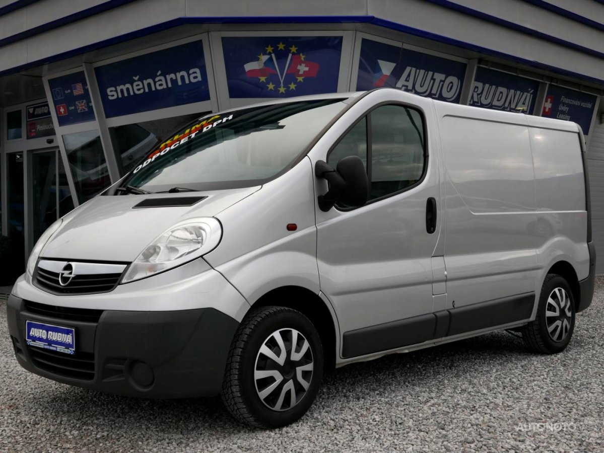 Opel Vivaro, 2011 - celkový pohled