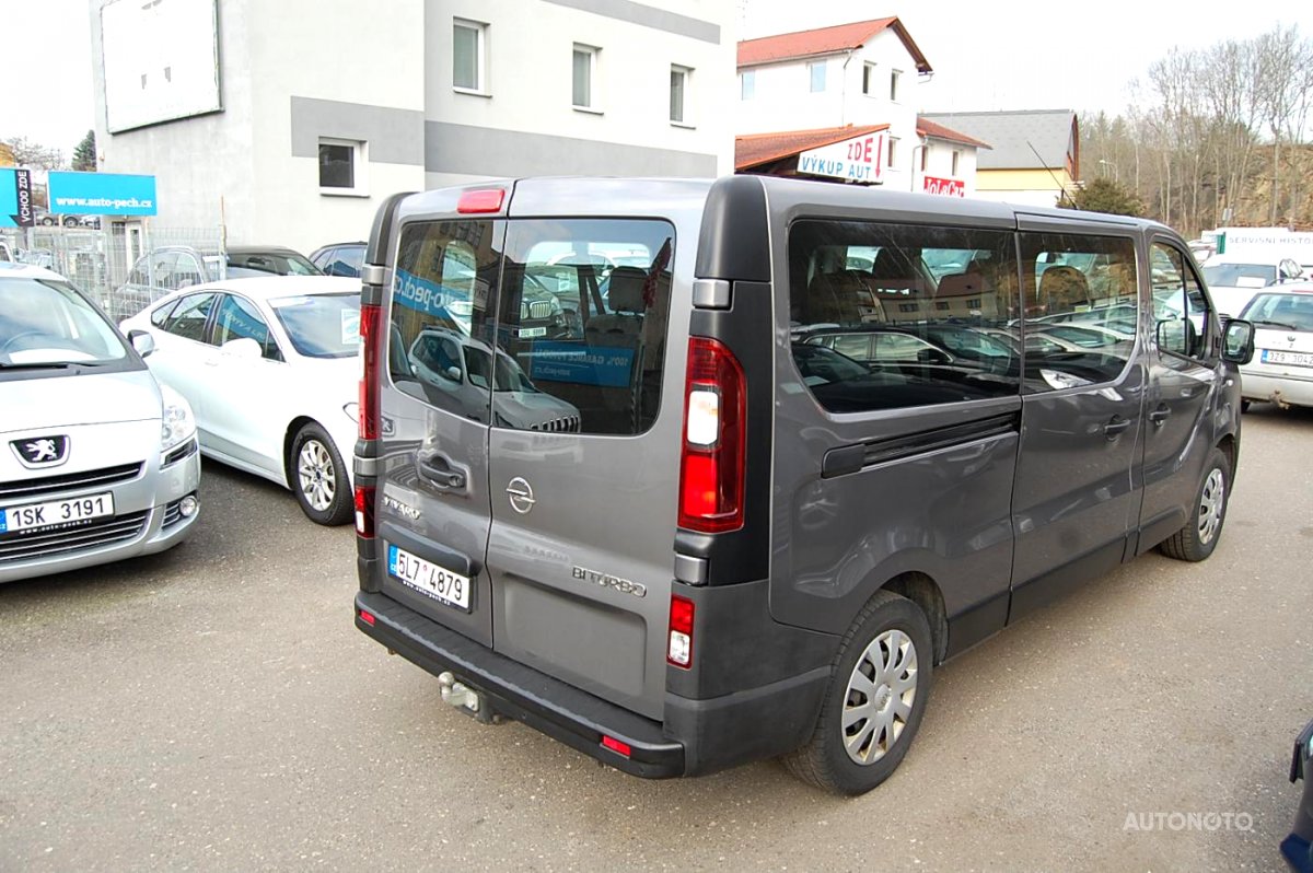 Opel Vivaro, 2015 - pohled č. 3