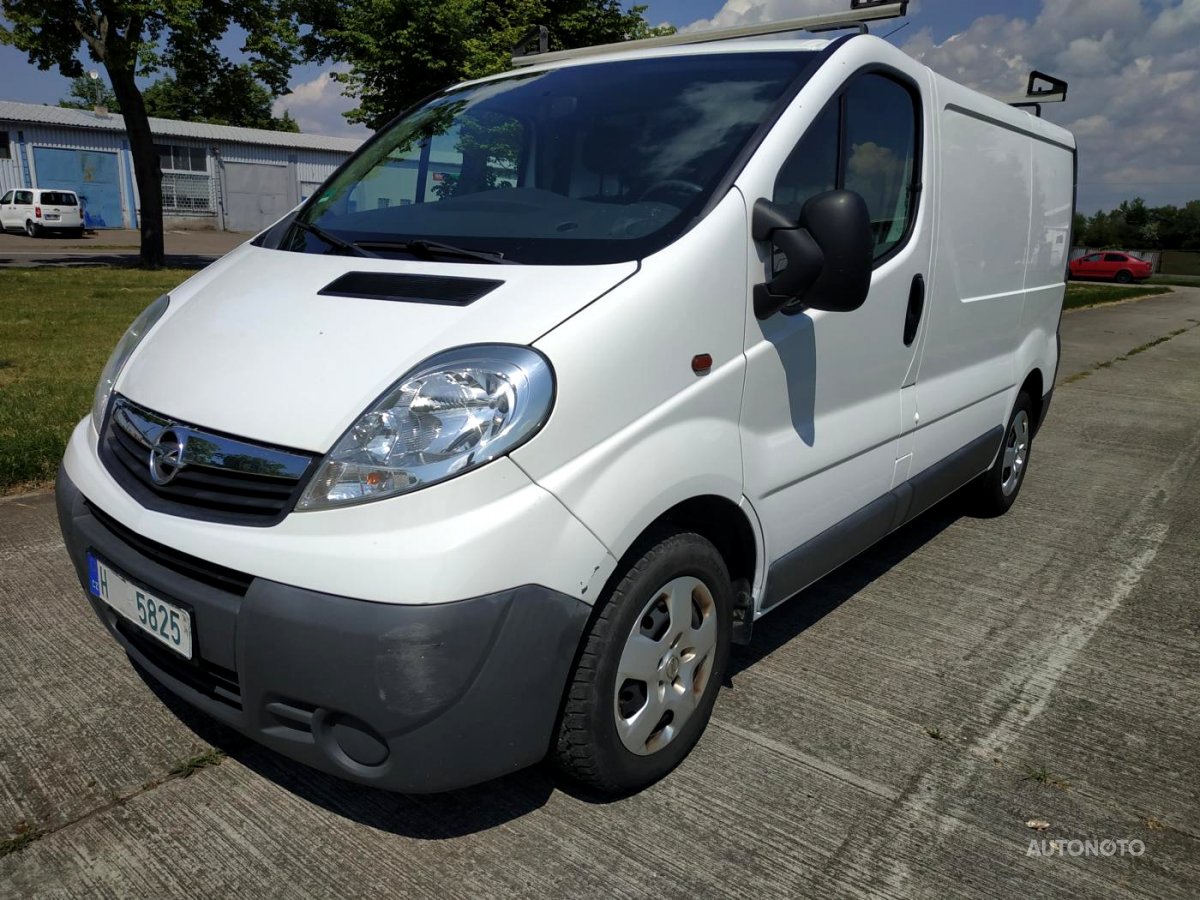 Opel Vivaro, 2012 - celkový pohled