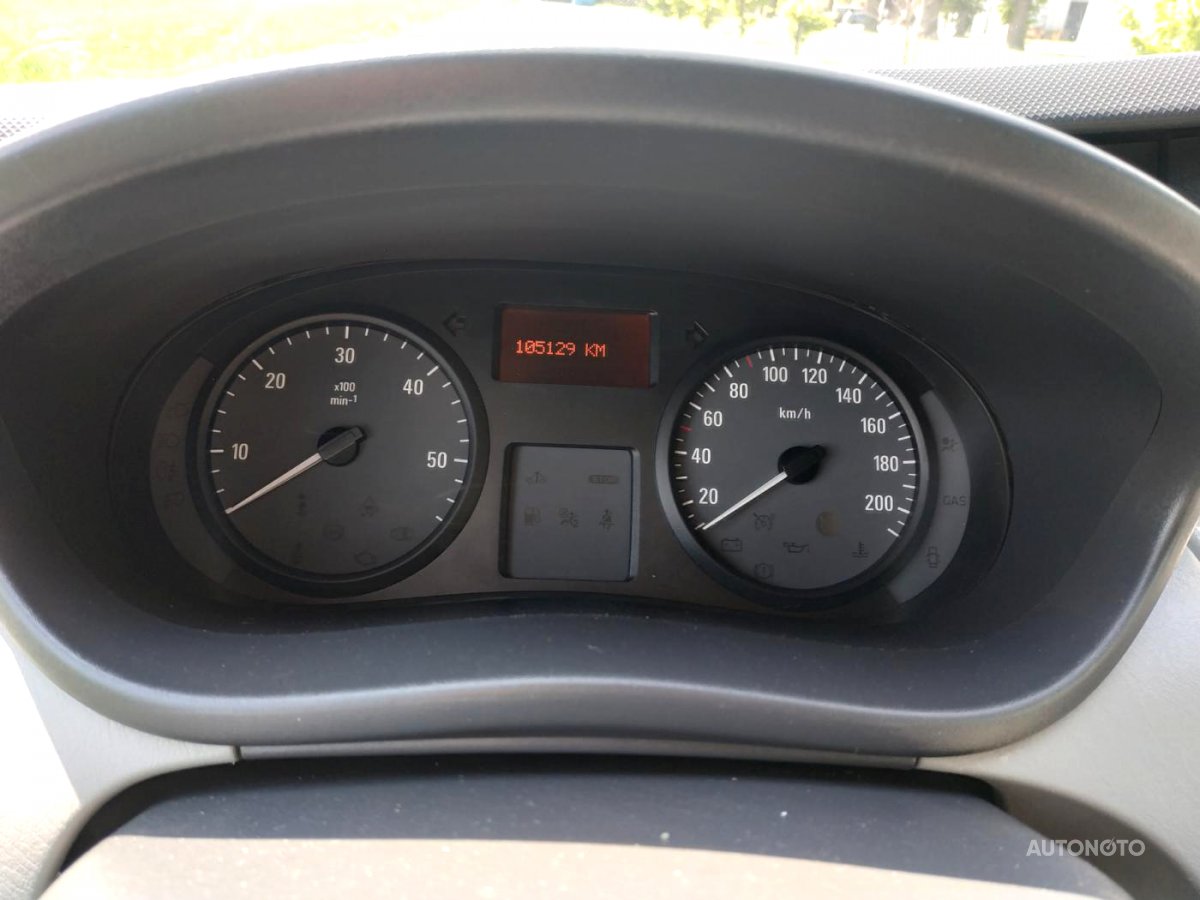 Opel Vivaro, 2012 - pohled č. 3