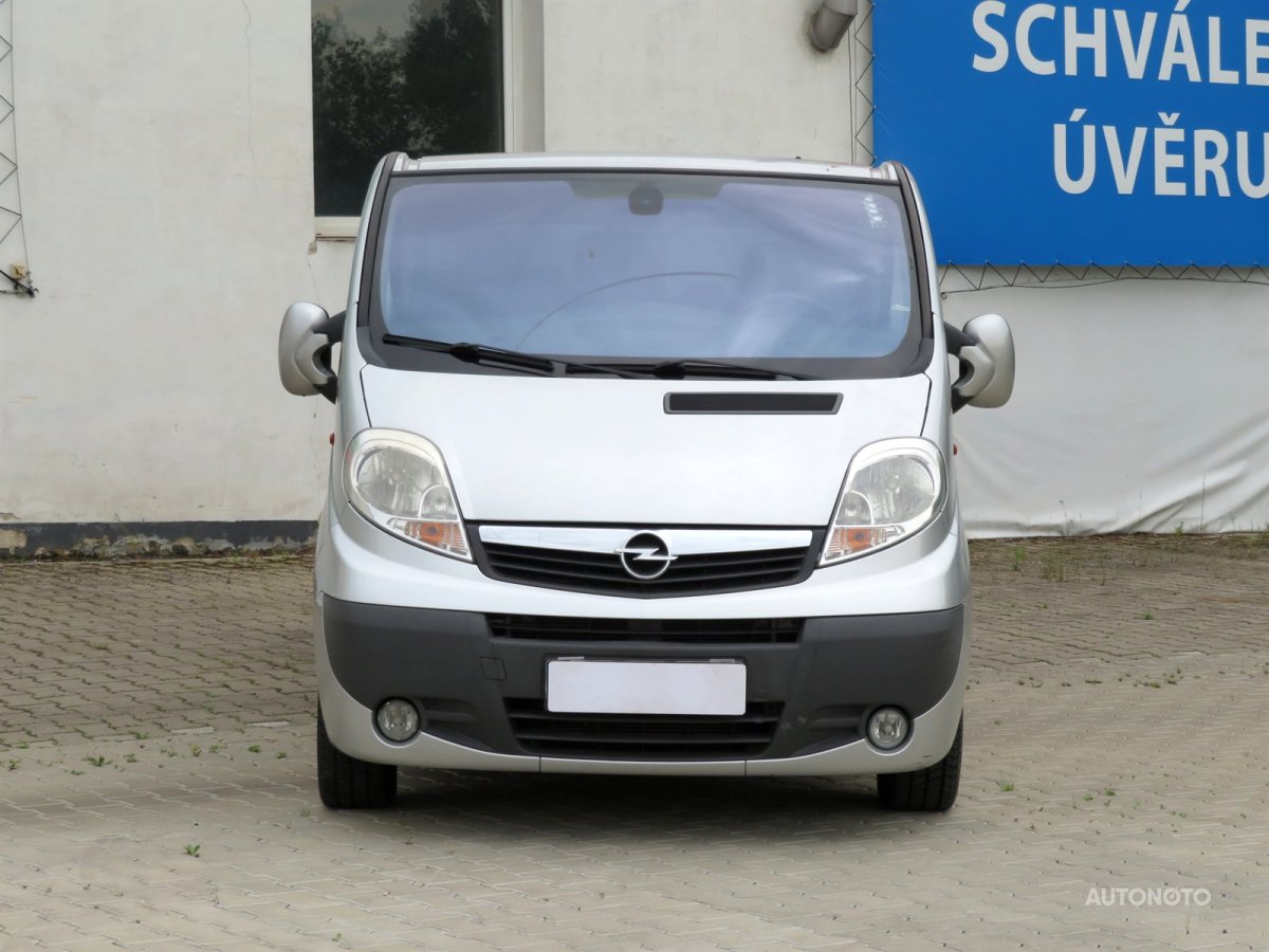 Opel Vivaro, 2011 - pohled č. 2