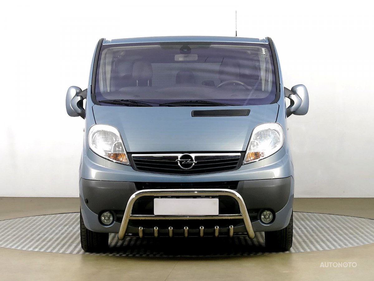 Opel Vivaro, 2011 - pohled č. 2