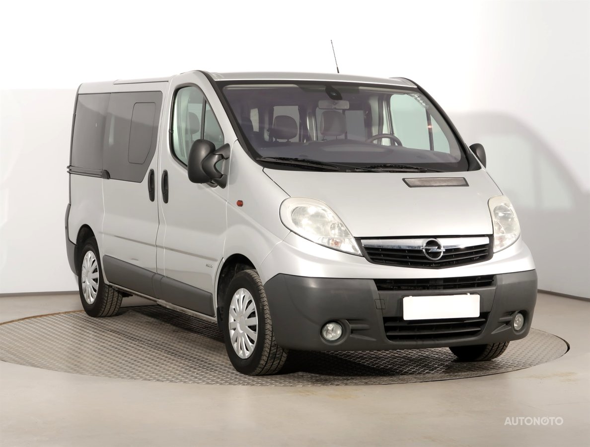 Opel Vivaro, 2011 - celkový pohled