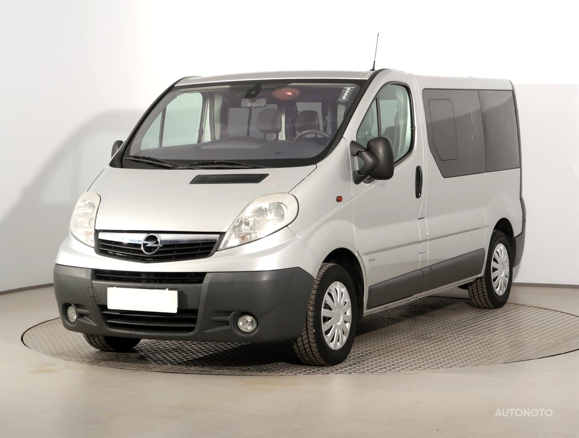 Opel Vivaro, 2011 - pohled č. 3