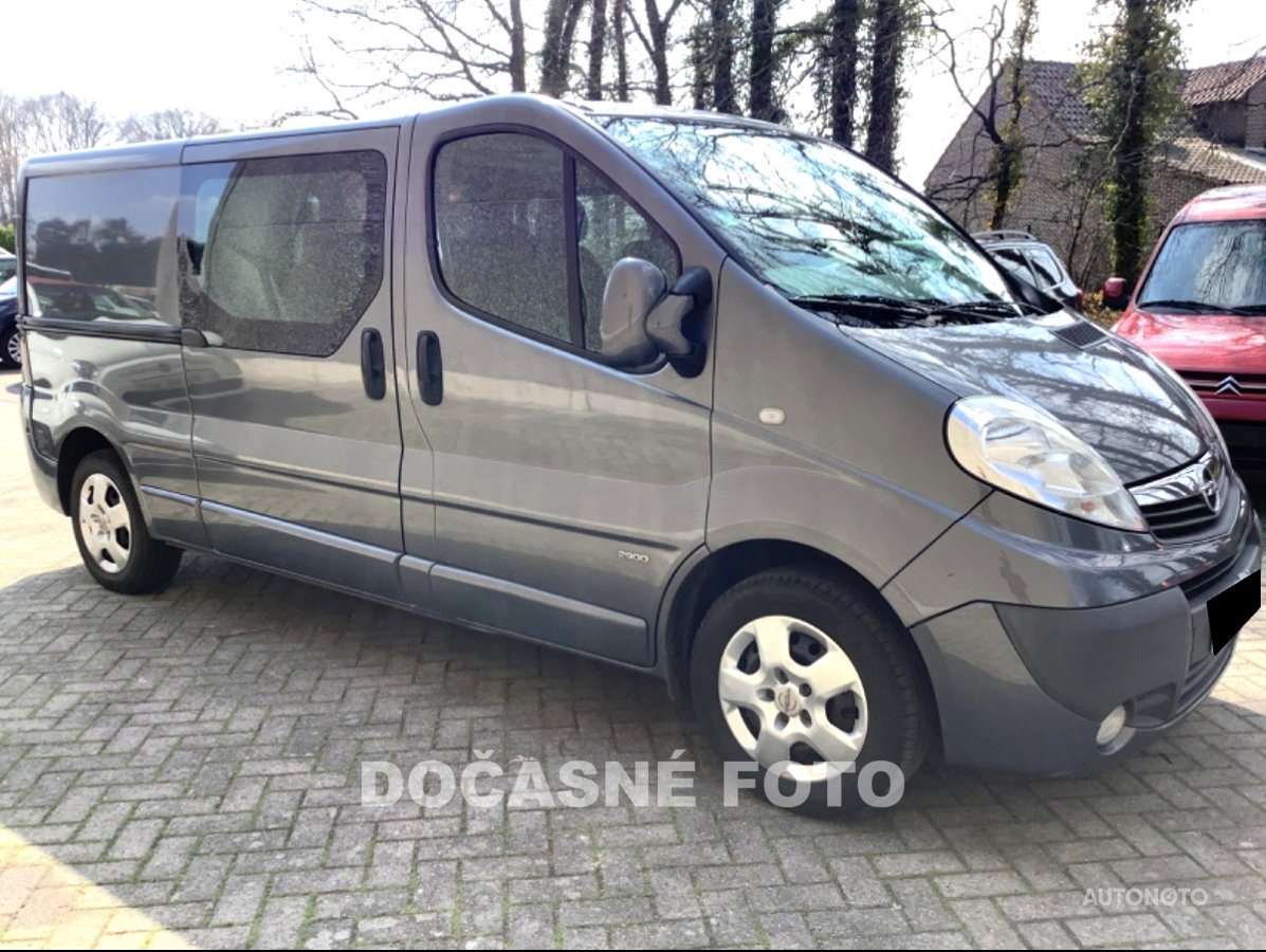 Opel Vivaro, 2013 - celkový pohled
