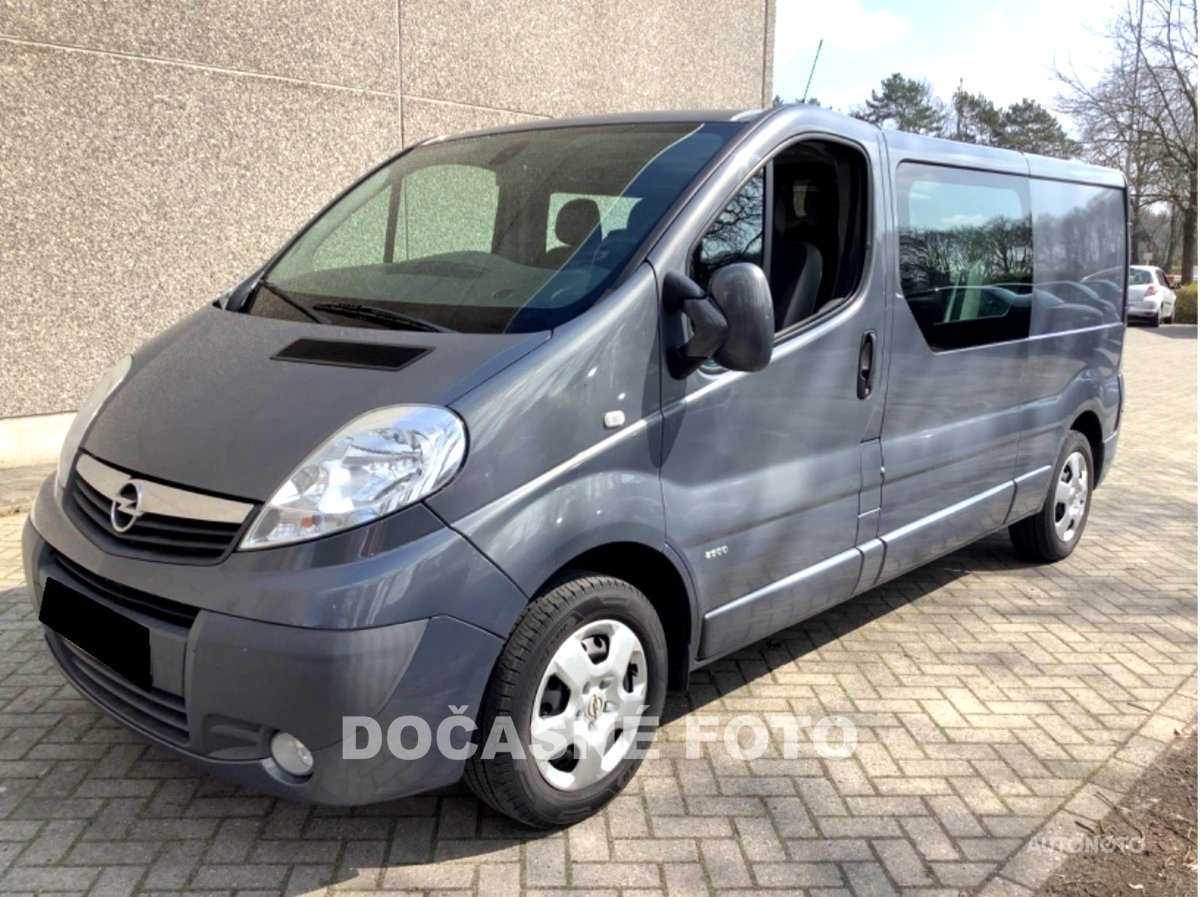 Opel Vivaro, 2013 - pohled č. 2
