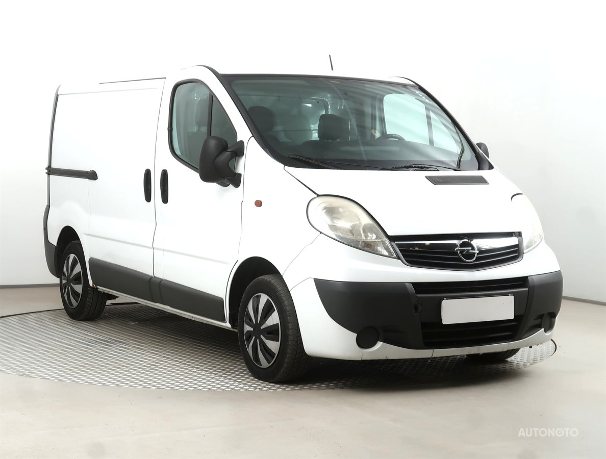 Opel Vivaro, 2009 - celkový pohled