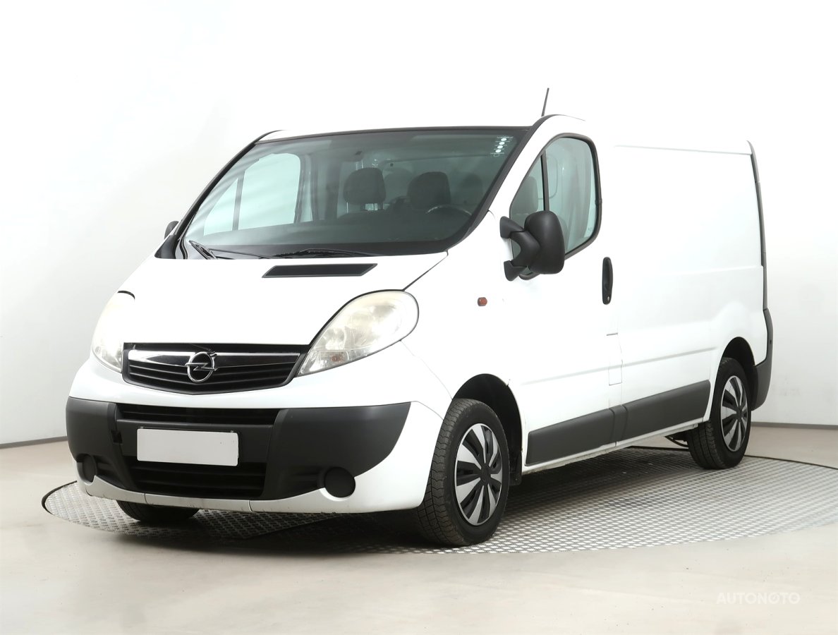 Opel Vivaro, 2009 - pohled č. 3