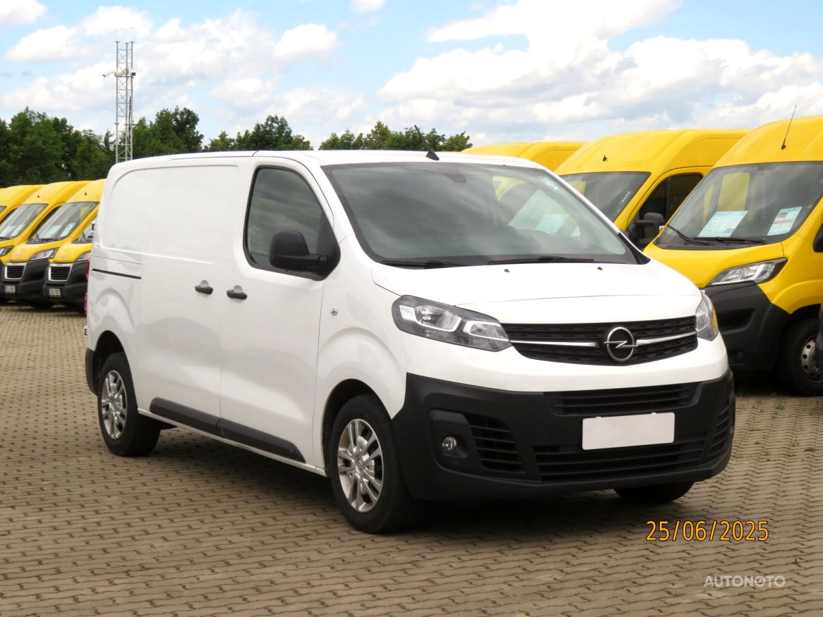 Opel Vivaro, 2021 - celkový pohled