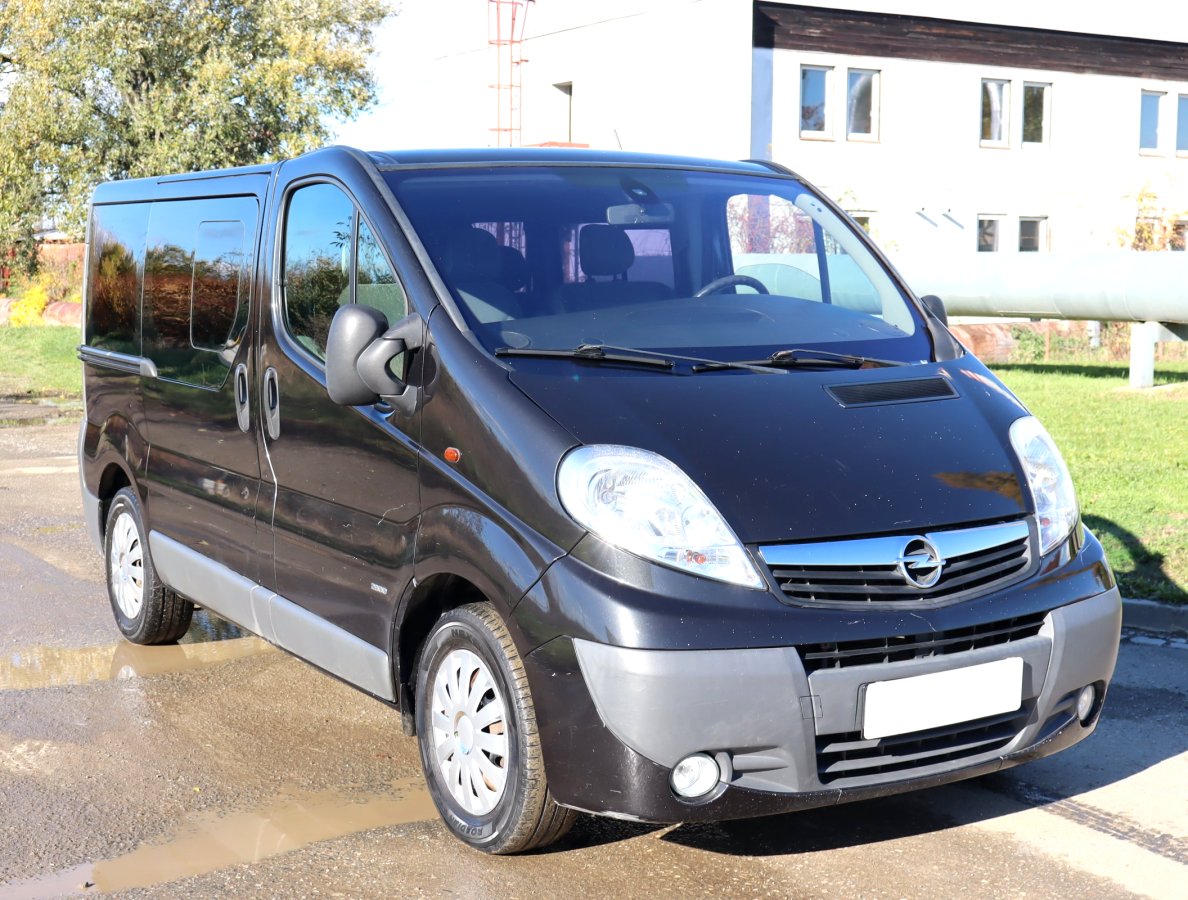 Opel Vivaro, 2008 - celkový pohled